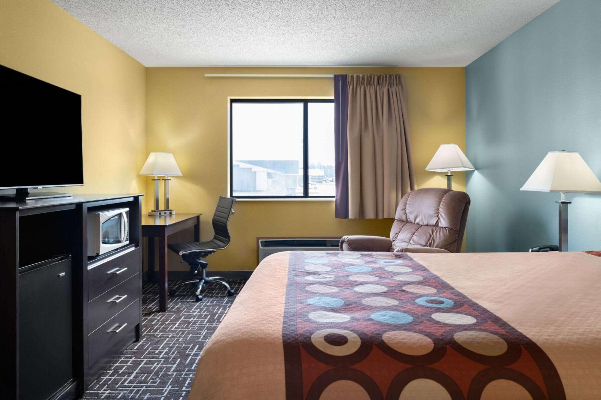 Super 8 By Wyndham Dyersville Exterior foto